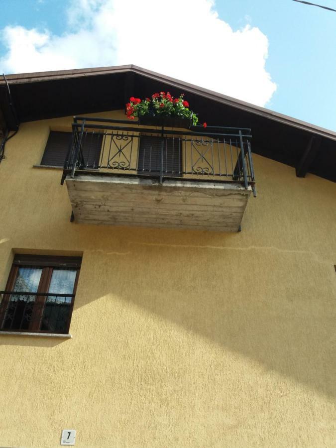 Casa Lily Apartment Lombro Exterior photo